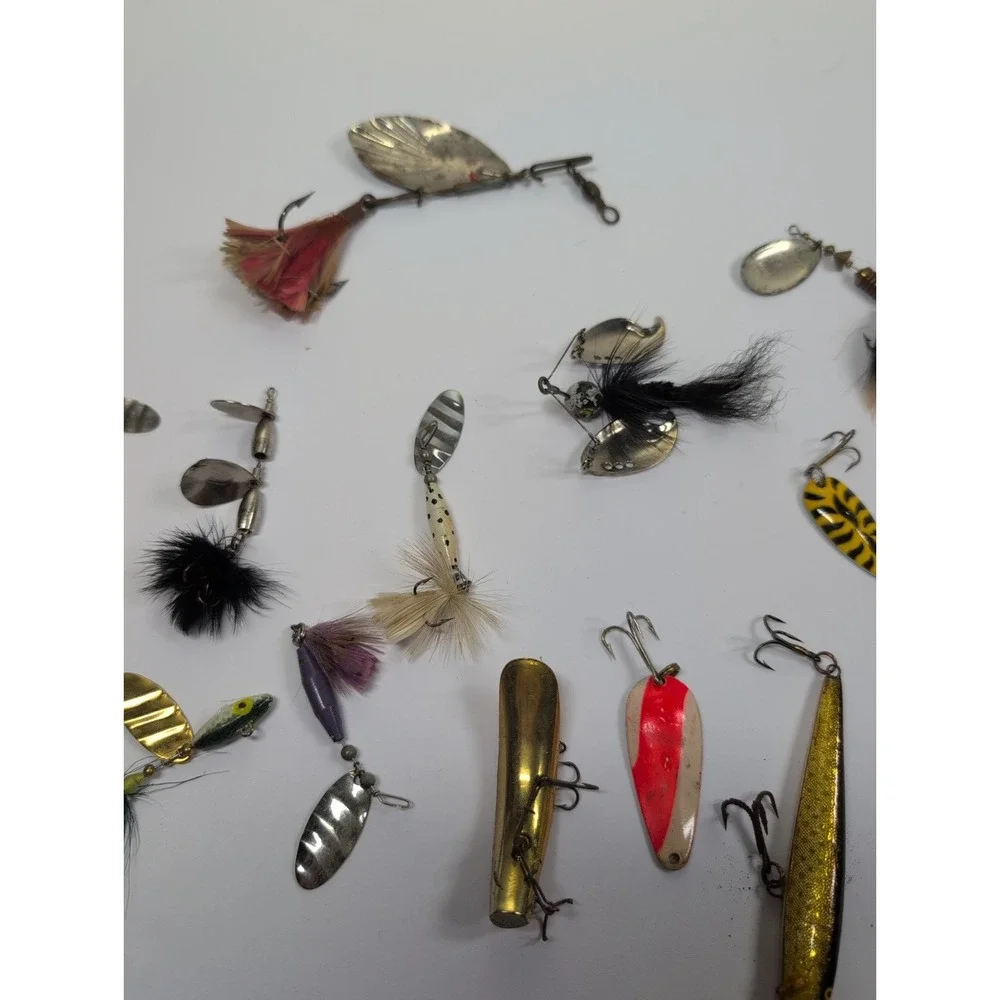 Fishing Lure Lot of‎ 17 Vintage